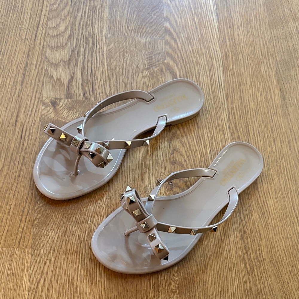 Valentino stud flip flops